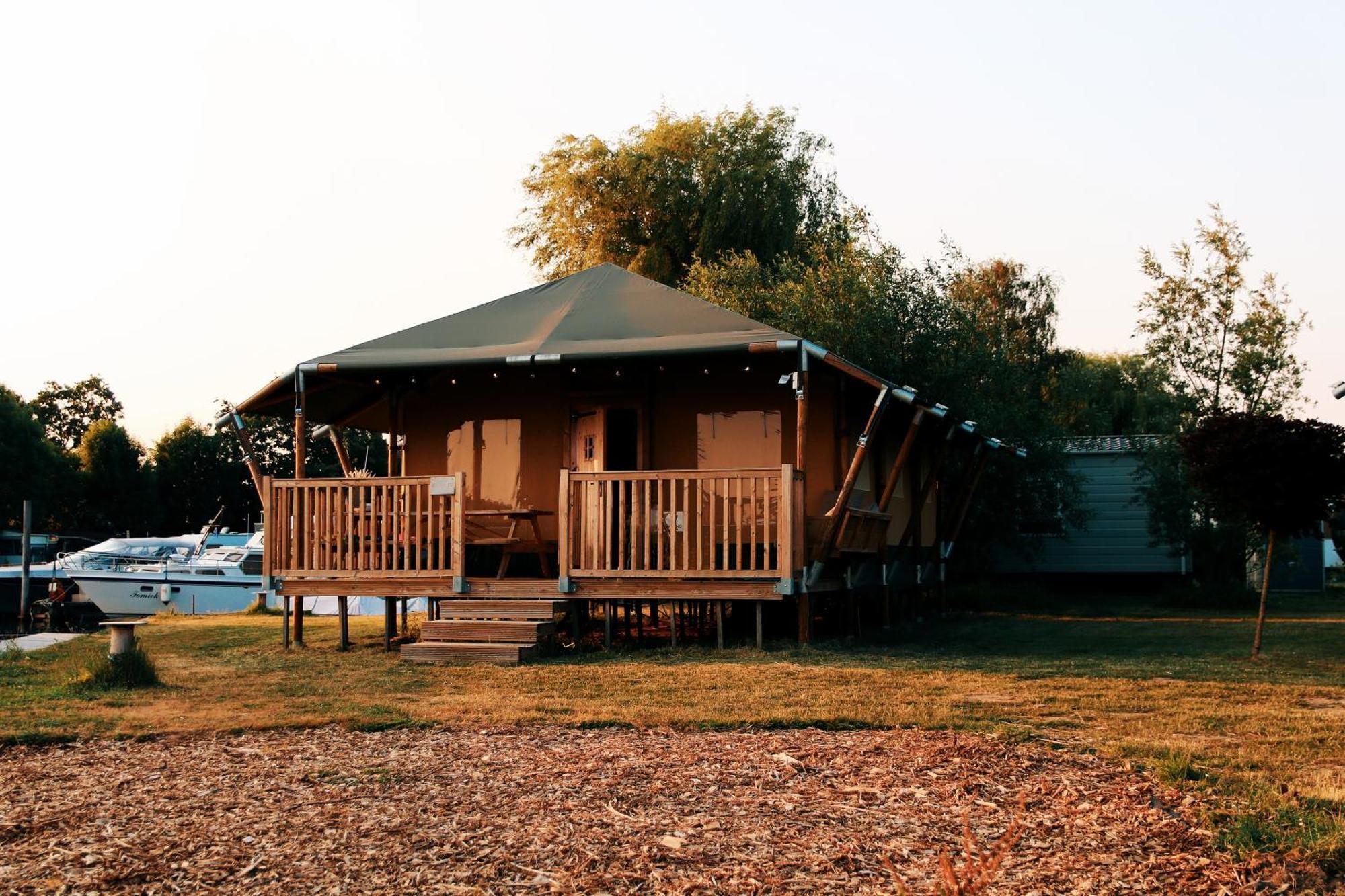 Luxury Lake Lodge Alphen  Eksteriør billede